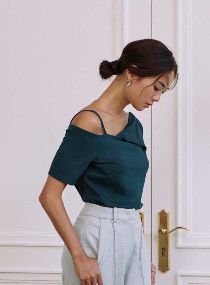 不對稱斜領單肩帶BRA上衣